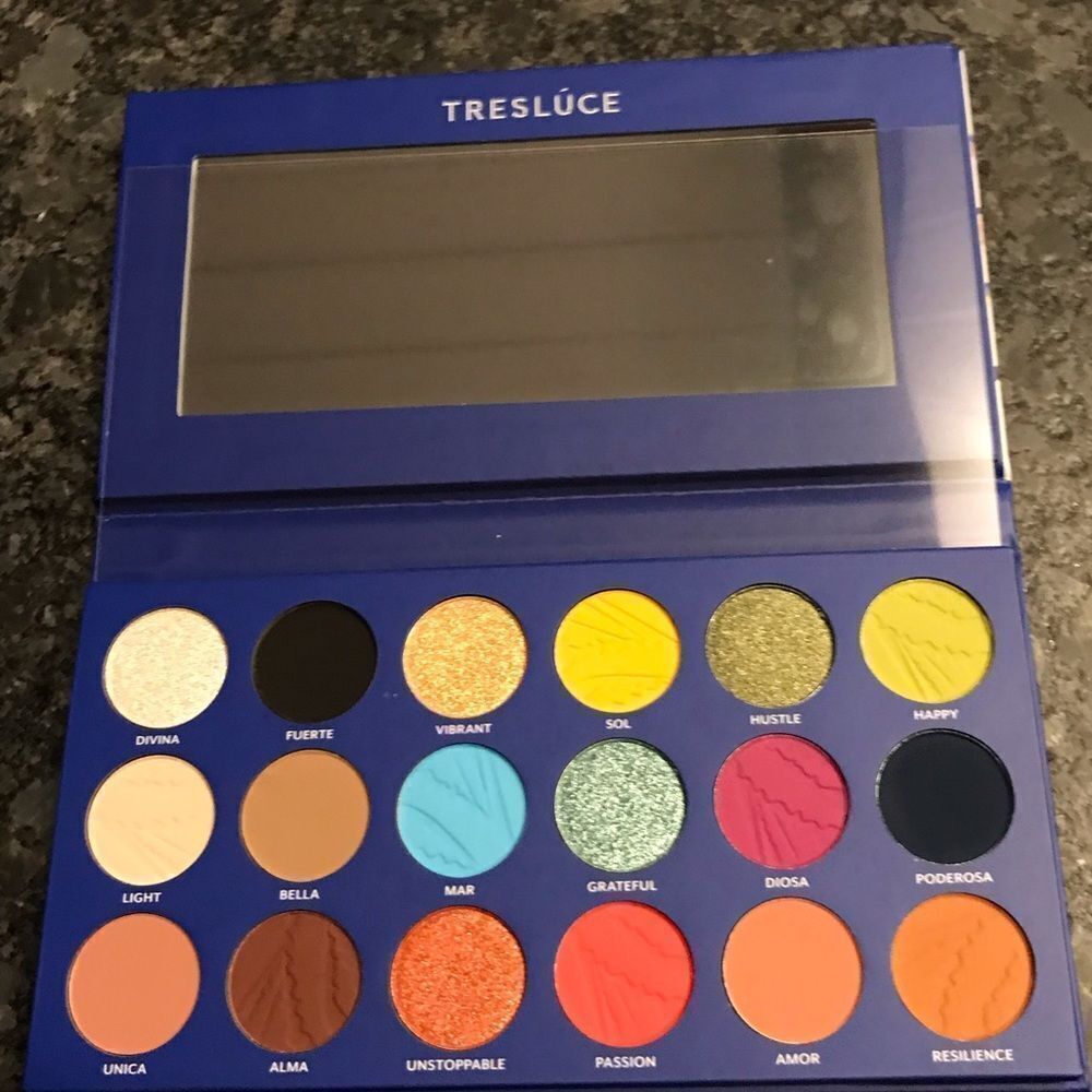 Treluce Beauty The I AM Palette eyeshadow palette 18 pigment rich pretty shades